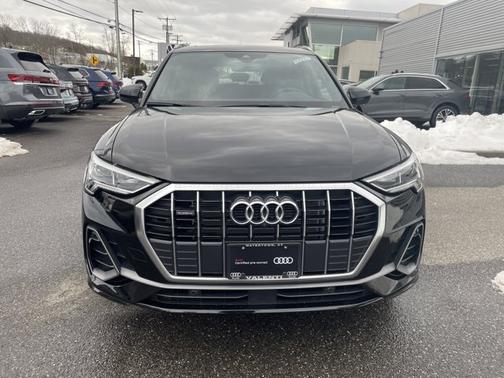 2025 Audi Q3 S line Premium Plus