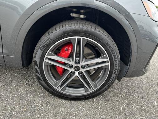 2024 Audi Q5 S line Premium Plus
