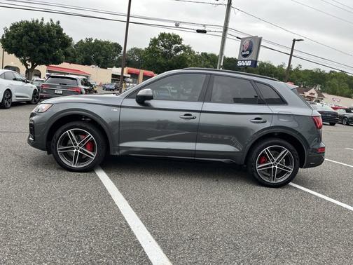 2024 Audi Q5 S line Premium Plus