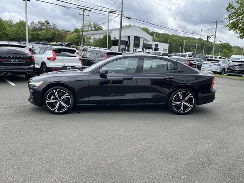 2025 Volvo S60 Plus