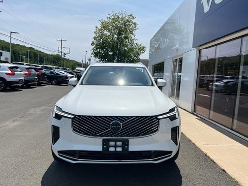 2025 Volvo XC90 Plus