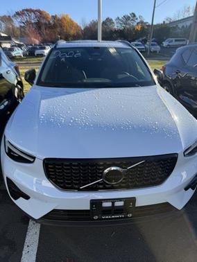 2026 Volvo XC40 Plus