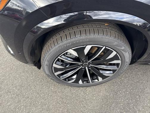 2025 Volvo XC90 Plus