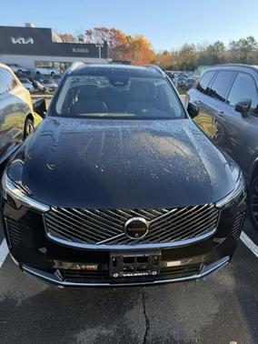 2025 Volvo XC90 Plus