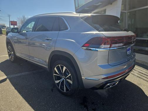 2025 Volkswagen Atlas Cross Sport 2.0T SEL Premium R-Line