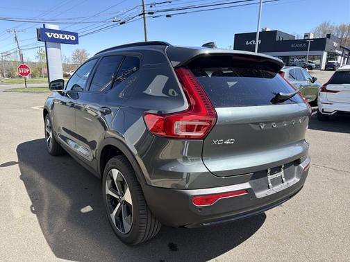 Forest Lake 2026 Volvo XC40 Core