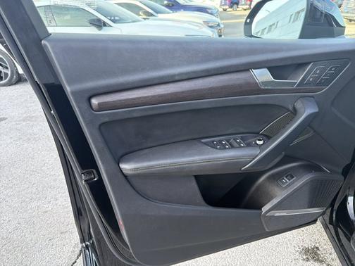 2024 Audi Q5 S line Premium Plus