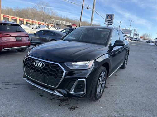 2024 Audi Q5 S line Premium Plus