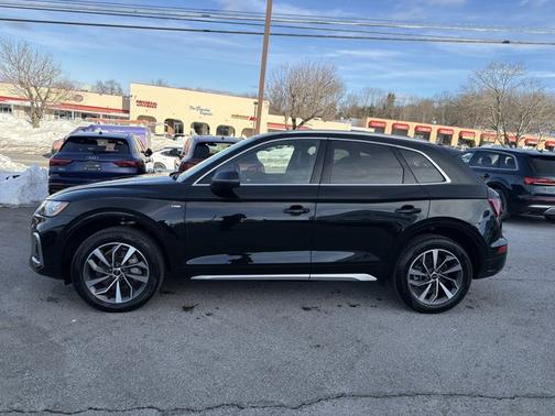 2024 Audi Q5 S line Premium Plus