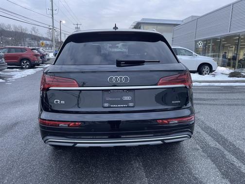 2023 Audi Q5 Premium