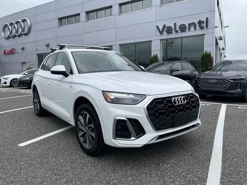 2023 Audi Q5 S line Premium