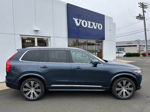 2025 Volvo XC90 Plus