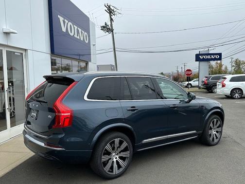2025 Volvo XC90 Plus
