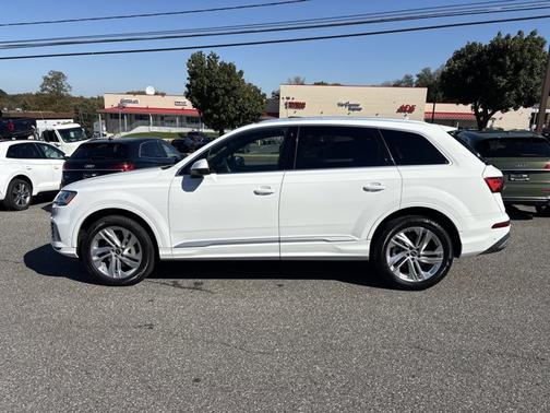 2022 Audi Q7 Premium