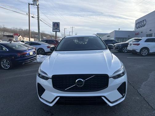 2025 Volvo XC60 Plus