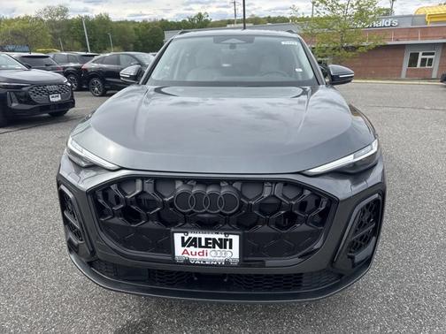 Daytona Gray Metallic 2026 Audi Q5 Premium Plus