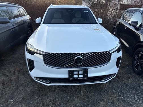 2026 Volvo XC90 Plus