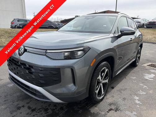 Platinum Gray Metallic 2026 Volkswagen Tiguan SE