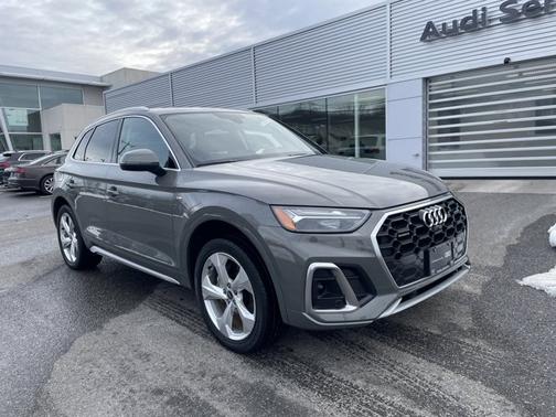 2023 Audi Q5 S line Premium Plus