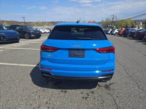 2022 Audi Q3 S line Premium