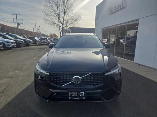 2025 Volvo XC60 Plus