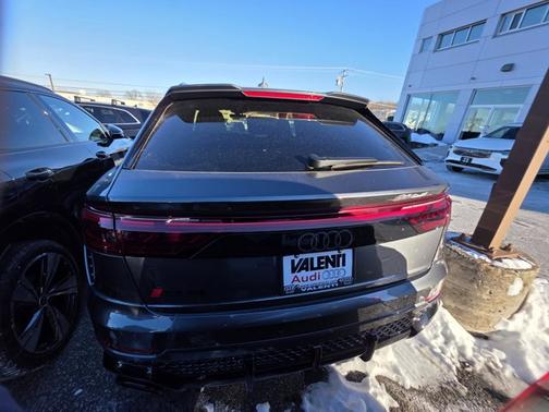 2026 Audi RS Q8 performance