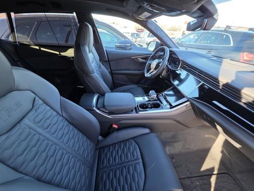 2026 Audi RS Q8 performance