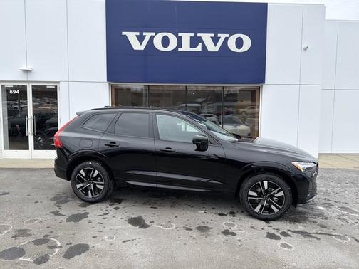 2026 Volvo XC60 Plus