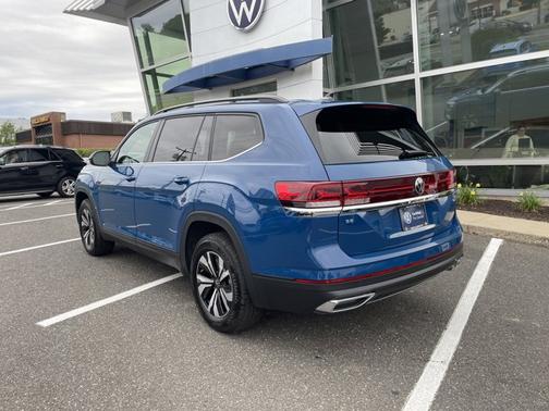 2025 Volkswagen Atlas 2.0T SE