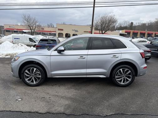 2023 Audi Q5 S line Premium Plus