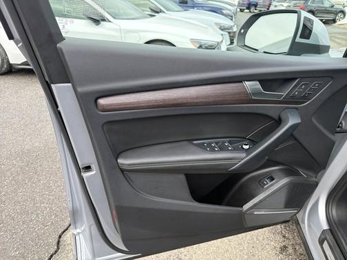 2023 Audi Q5 S line Premium Plus