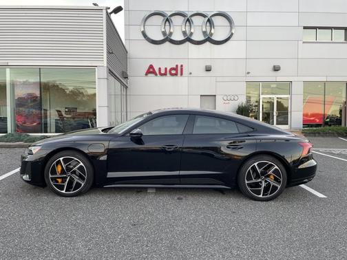 2023 Audi RS e-tron GT 4DR QTRO