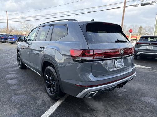 2026 Volkswagen Atlas 2.0T Peak Edition