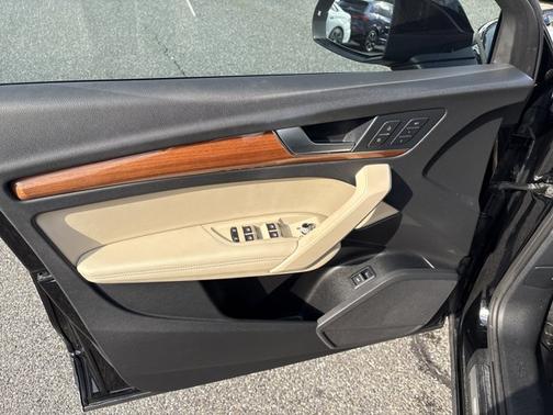 2021 Audi Q5 Premium Plus