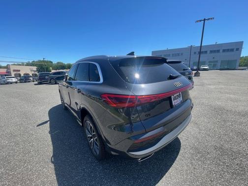 2025 Audi Q5 Premium Plus