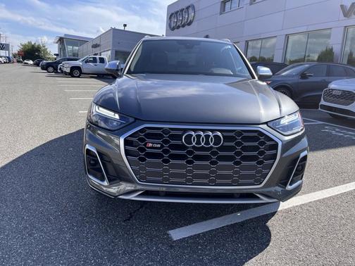 2022 Audi SQ5 Premium
