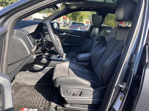 2022 Audi SQ5 Premium