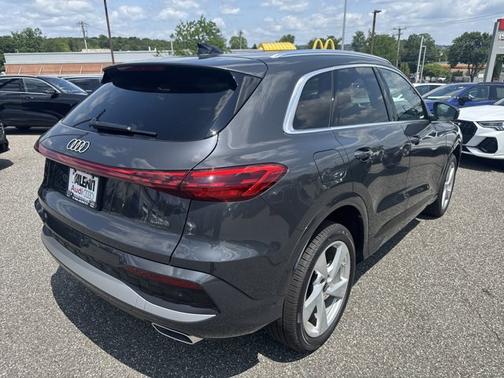 2025 Audi Q5 Premium Plus