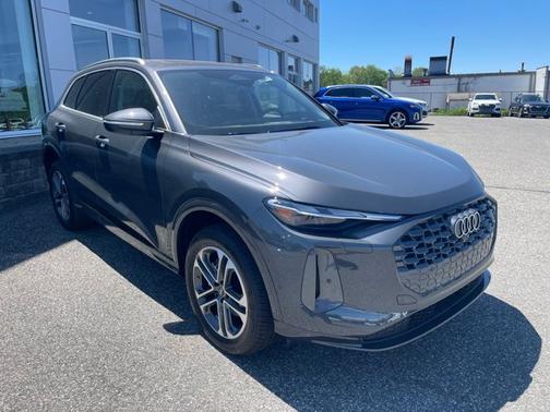 2025 Audi Q5 Premium