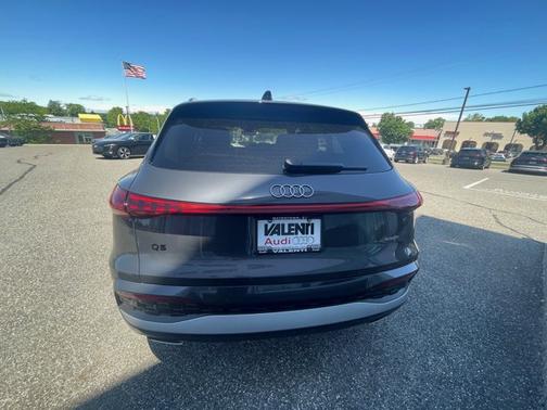 2025 Audi Q5 Premium