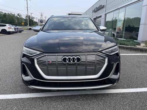 2022 Audi e-tron S Premium Plus