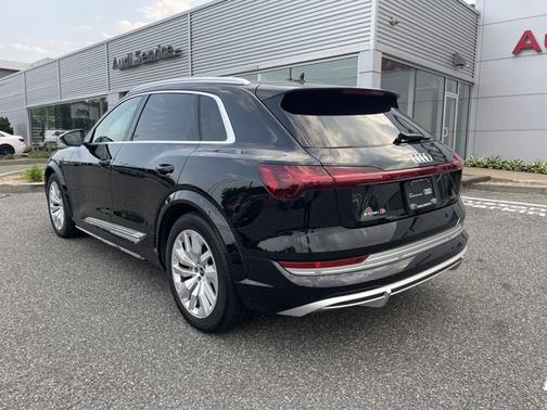 2022 Audi e-tron S Premium Plus