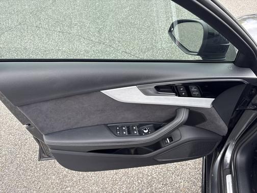 2023 Audi A4 S line Premium Plus