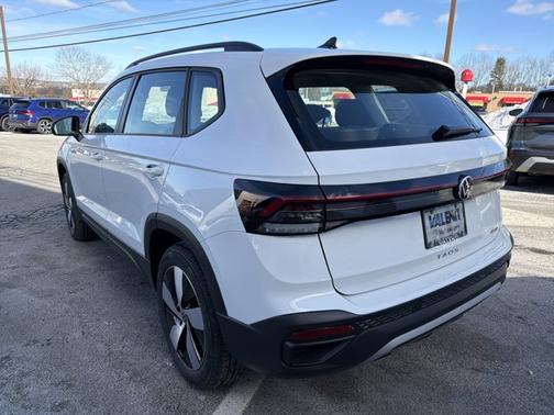 2025 Volkswagen Taos S