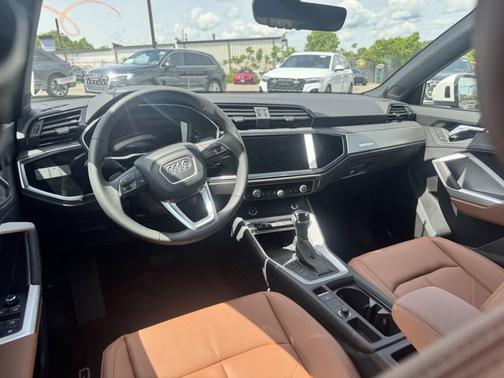 2025 Audi Q3 S line Premium