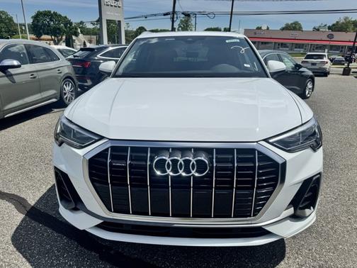 2025 Audi Q3 S line Premium