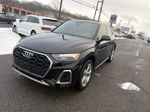 2023 Audi Q5 S line Premium Plus