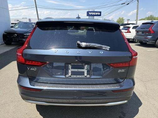 Denim Blue Metallic 2026 Volvo V60 Cross Country Plus