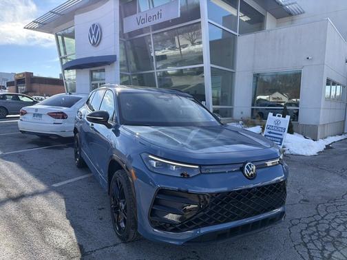 2026 Volkswagen Tiguan SE R-Line Black