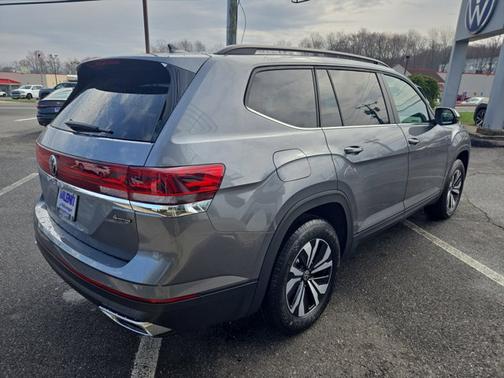 2025 Volkswagen Atlas 2.0T SE